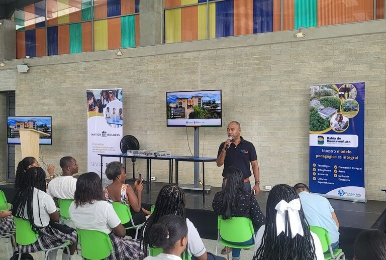 Buenaventura Cómo Vamos acompaña presentación de sensores ambientales creados por jóvenes del Colegio Bahía